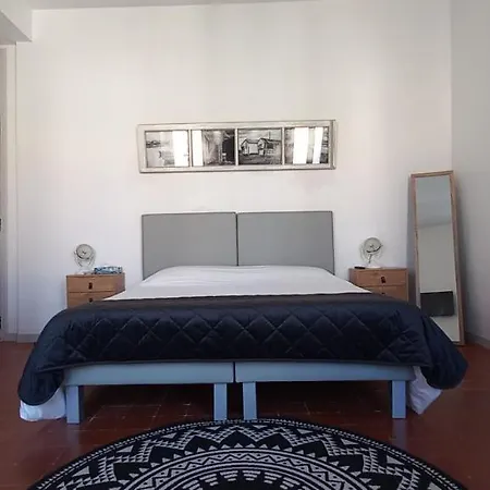 La Maison De Malaurie B&B 그륏상